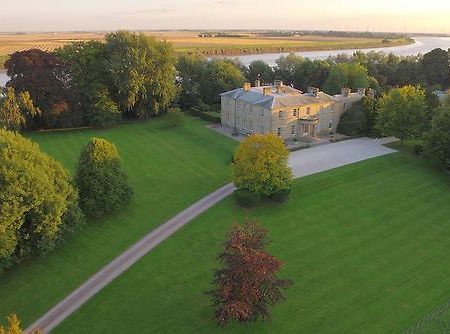 Saltmarshe Hall 외부 사진